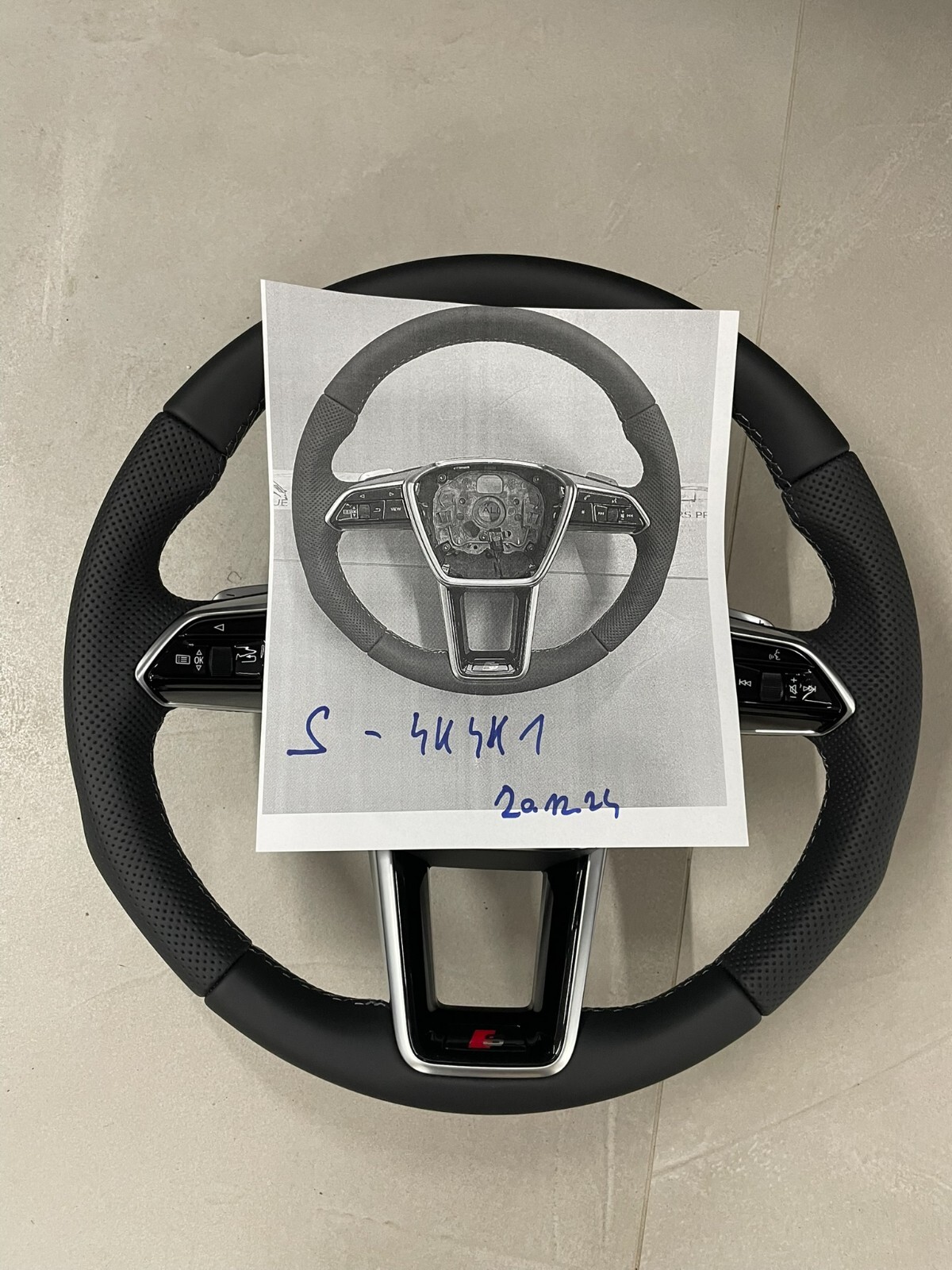 AUDI S6,A6,A7,A8 C8 SPORT LEDER LENKRAD S GELOCHT - Fast Neu-Dem v Neu Wagen... - Obrázek 21