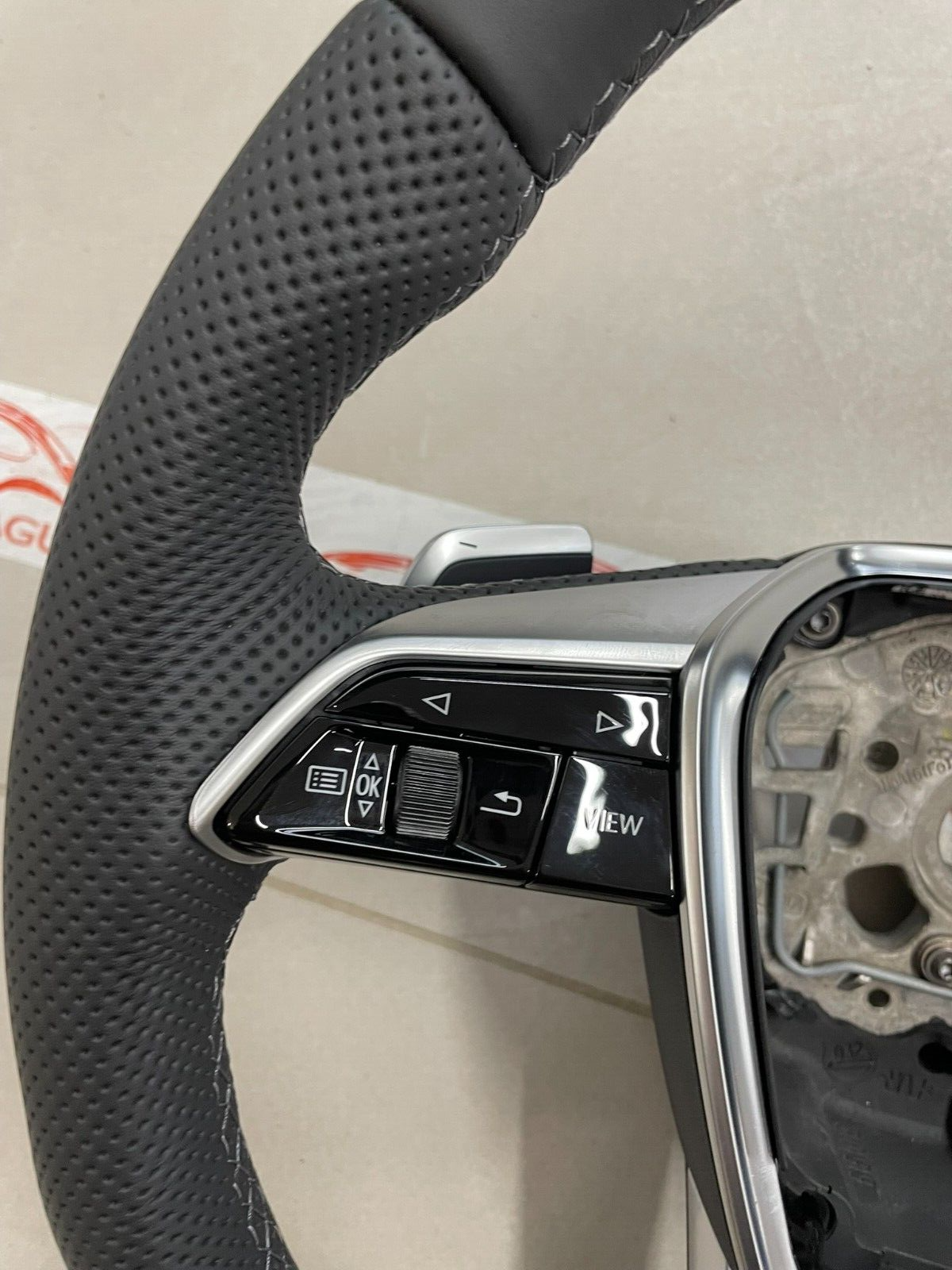 AUDI S6,A6,A7,A8 C8 SPORT LEDER LENKRAD S GELOCHT - Fast Neu-Dem v Neu Wagen... - Obrázek 5