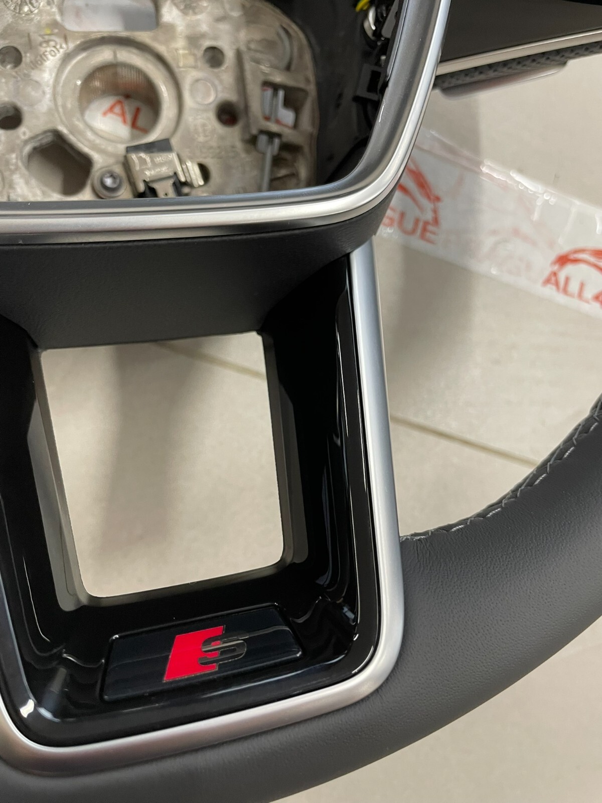 AUDI S6,A6,A7,A8 C8 SPORT LEDER LENKRAD S GELOCHT - Fast Neu-Dem v Neu Wagen... - Obrázek 9