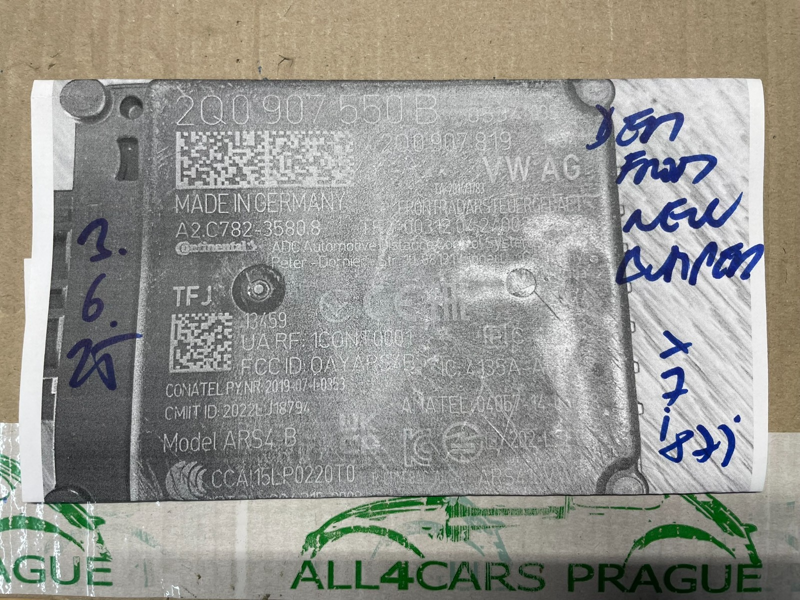 AUDI VW ŠKODA ACC RADARSENSOR 2Q0907550B DEMONTIERT VON NEUEM STOßFANGER ORIG ! - Obrázek 12