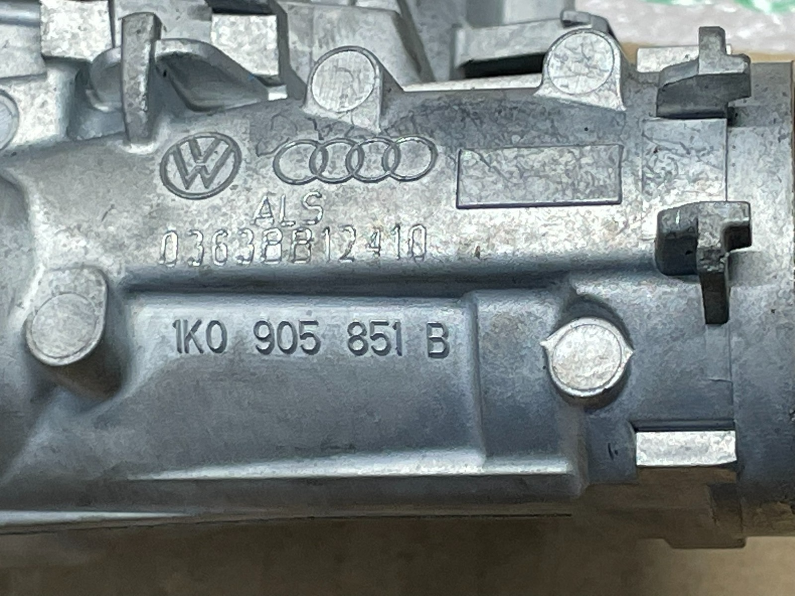 AUDI VW ŠKODA SEAT ZÜNDSCHLOSS TÜRSCHLIESSZYLINDER SCHLÜSSEL 1K0905851B ORIG NEU - Obrázek 3