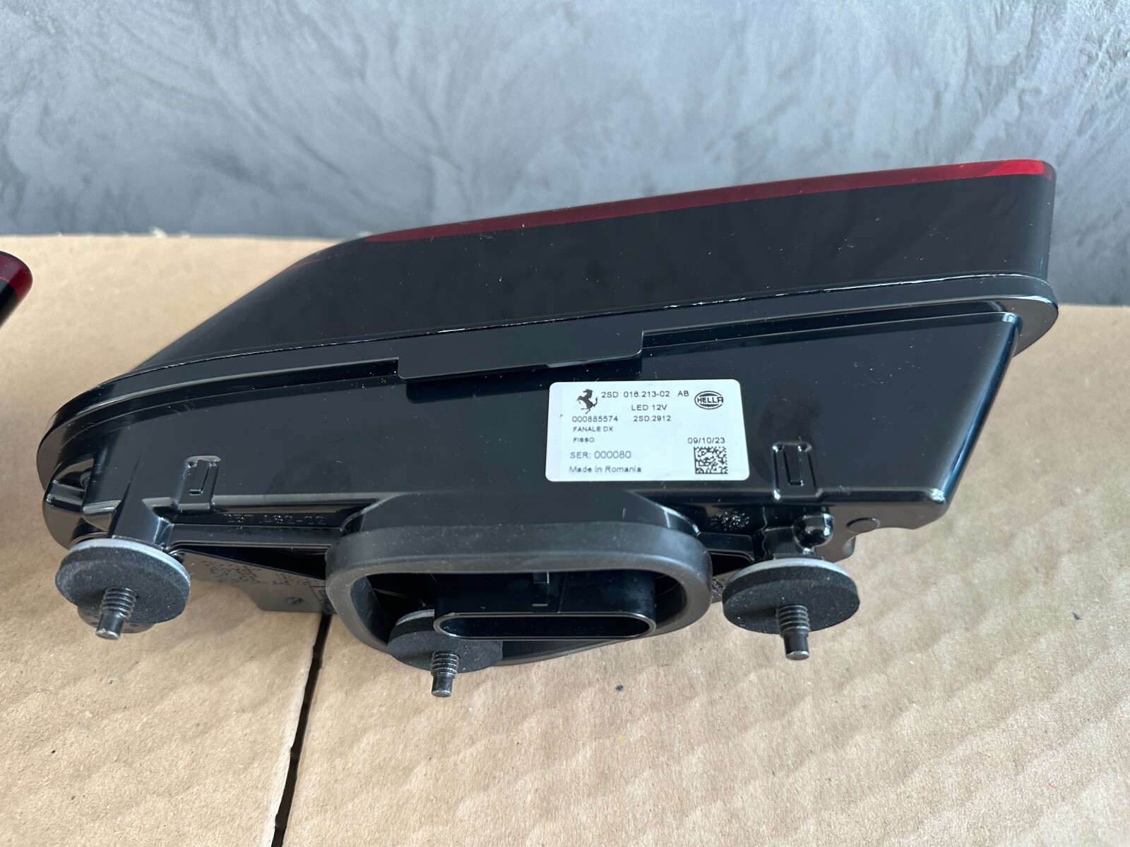 FERRARI PUROSANGUE REAR RIGHT HEADLIGHTS 2*PIECES - Obrázek 6