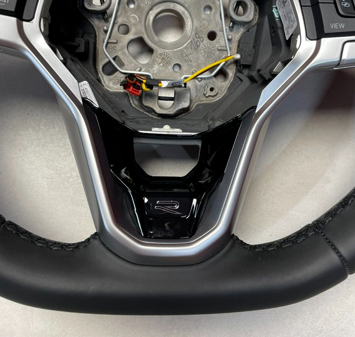 LENKRAD VW GOLF TIGUAN MULTIFUNKTION LENKRAD LOGO R BEHEIZT 5H0419089HP FAST NEU - Obrázek 3