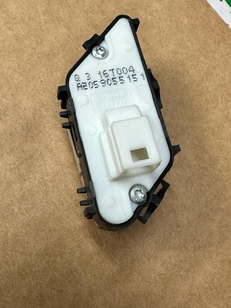 MERCEDES BENZ C-KLASSE W205 TÜRSCHLOSS-ENTRIEGELUNGSSCHALTER RECHTS A2059055151 - Obrázek 15