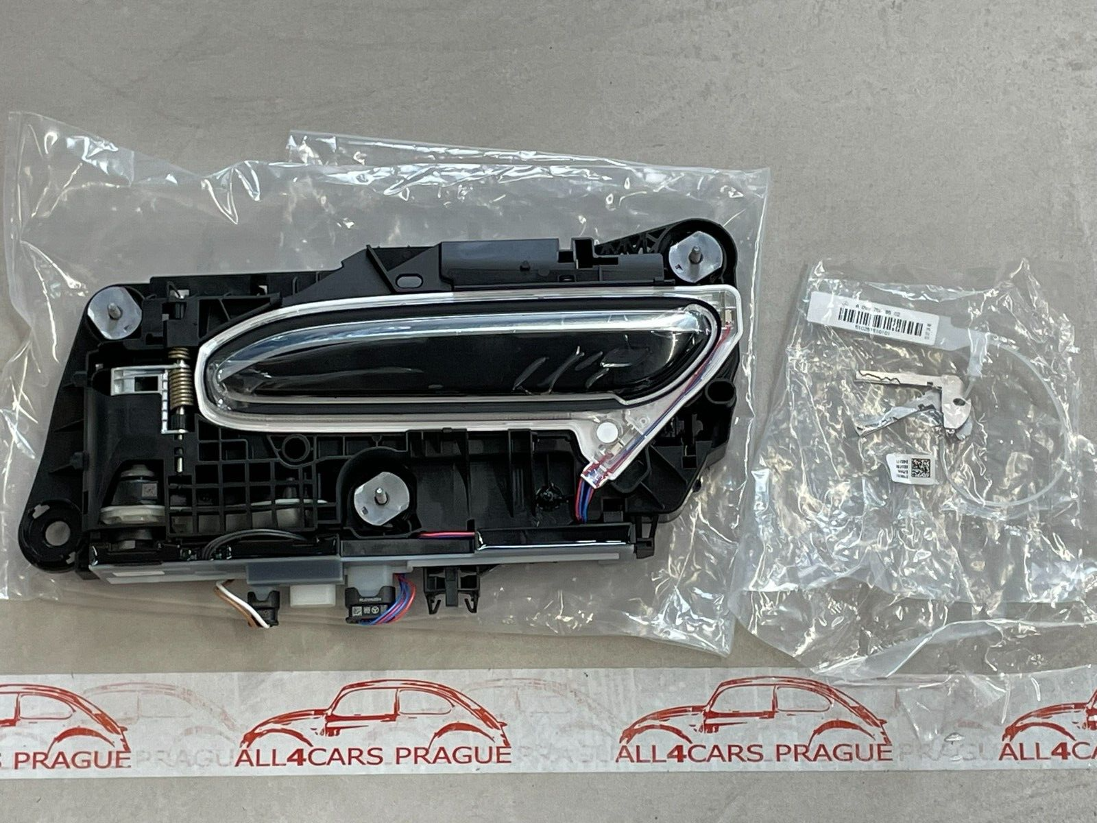 MERCEDES-BENZ S / EQS DOOR HANDLE FRONT LEFT WITH KEY A0997608303 9197 BLACK NEW