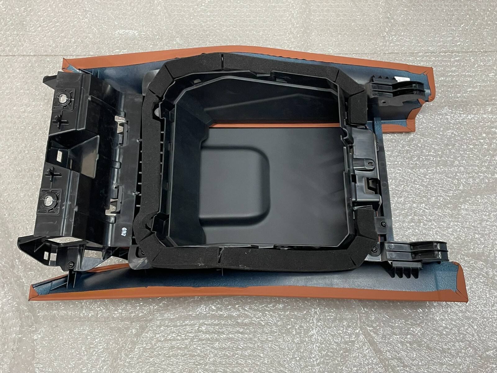 MERCEDES-BENZ S-KLASSE W223 V223 ABLAGEFACH A2239700701 SIENA BRAUN ORIG. DEMONT - Obrázek 15