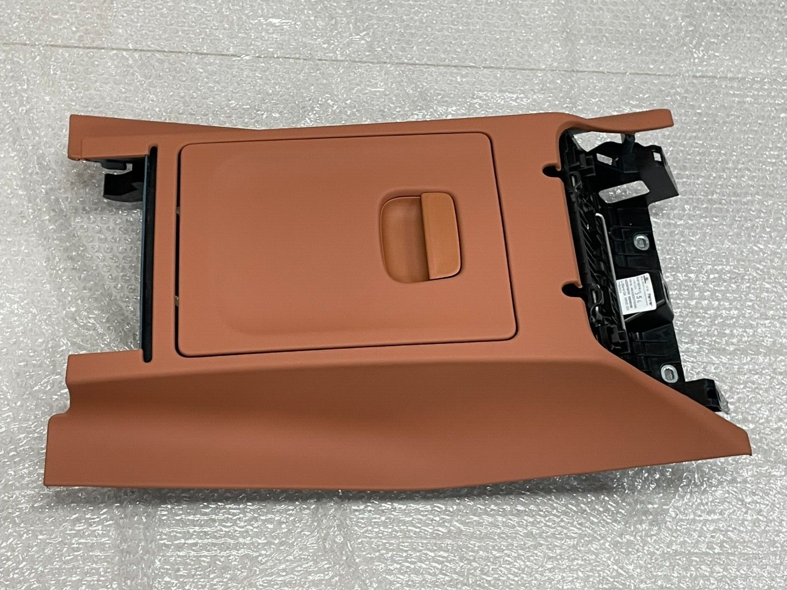 MERCEDES-BENZ S-KLASSE W223 V223 ABLAGEFACH A2239700701 SIENA BRAUN ORIG. DEMONT - Obrázek 4