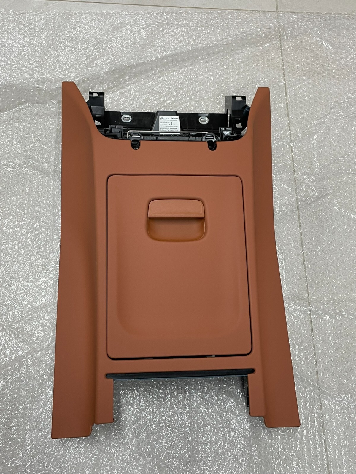 MERCEDES-BENZ S-KLASSE W223 V223 ABLAGEFACH A2239700701 SIENA BRAUN ORIG. DEMONT - Obrázek 9