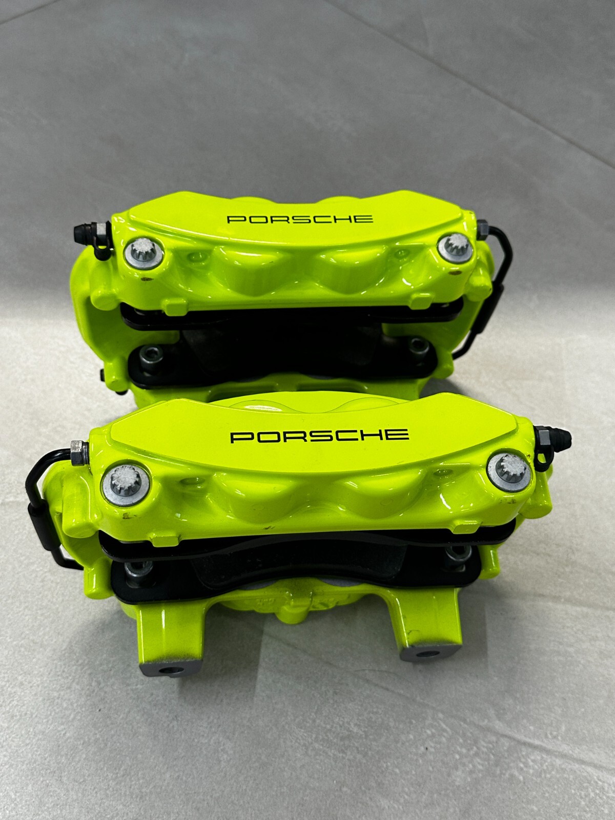 PORSCHE BRAKE CALIPERS GREEN REAR SET L+R COMPLETE 9Y0615403DE+9Y0615404DE NEW