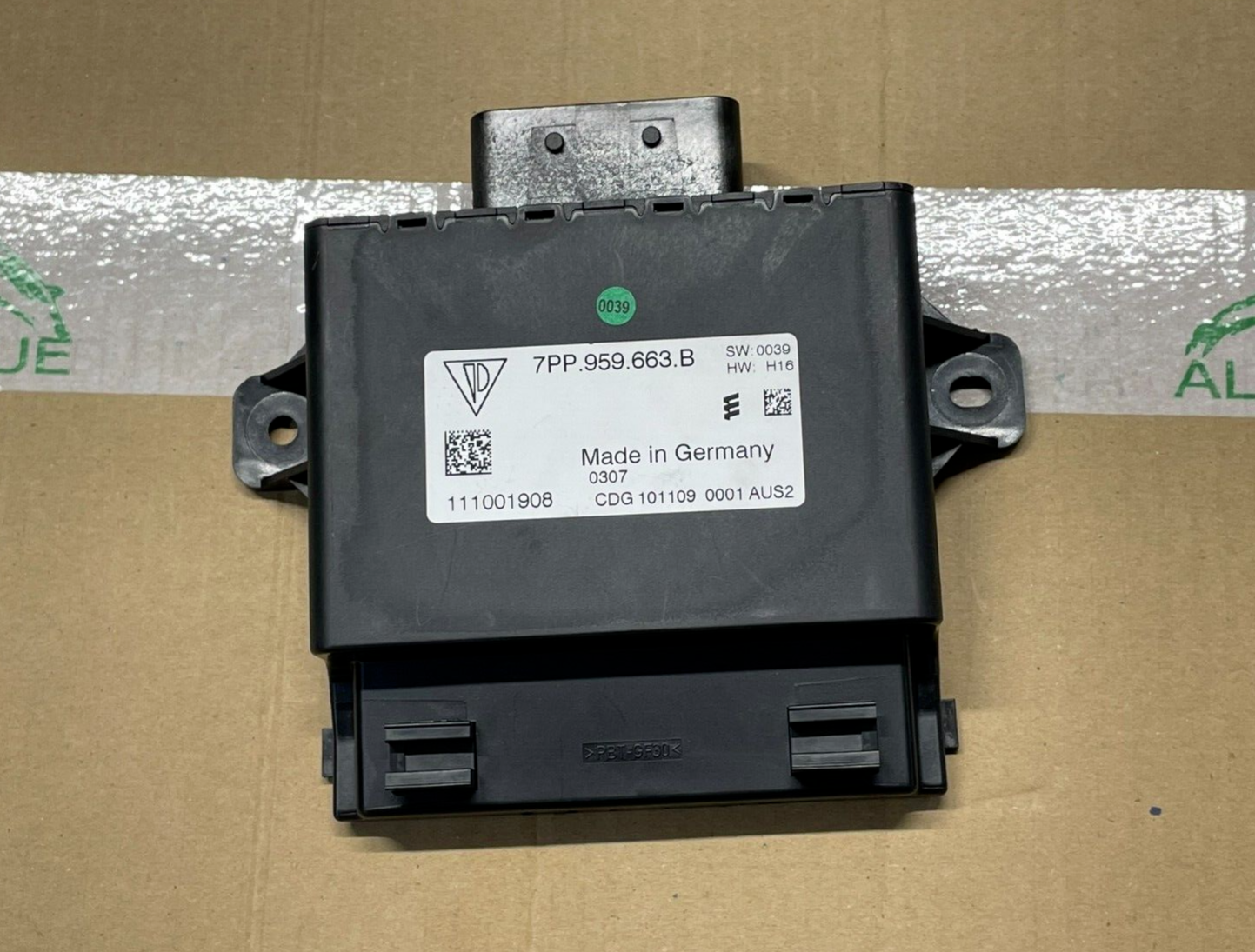 PORSCHE CAYENNE 92A VW TOUAREG 7P SPANNUNGS STEUERGERÄT 7PP959663B = 7PP959663C