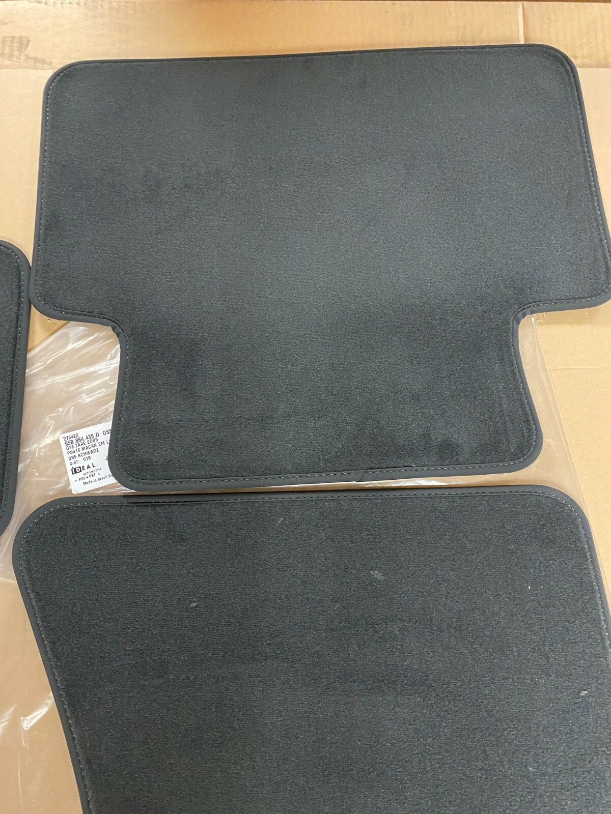 PORSCHE MACAN FUSSMATTEN 4 TEILE SCHWARZ 95B864435D ORIGINAL PORSCHE TEIL NEU - Obrázek 9