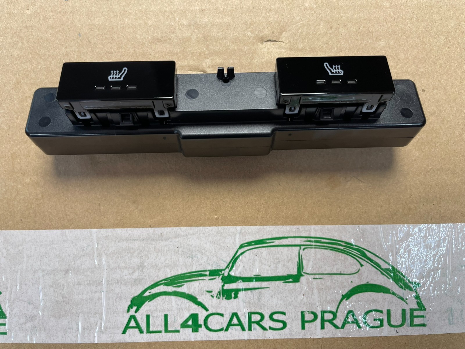 PORSCHE TAYCAN SCHALTER SITZHEIZUNG HINTEN 9J1919709B FAST NEU DEM V TEST WAGEN