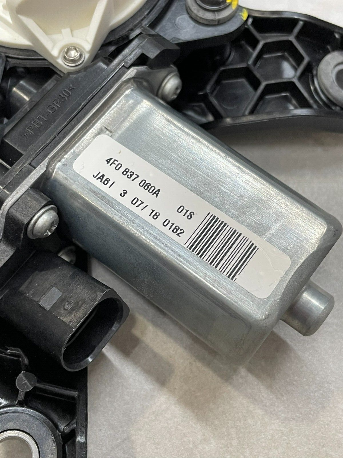 Porsche Cayenne Elektrische Motor Tür Zuziehhilfe 9Y0837003+4F0837060A Fast Neu - Obrázek 3