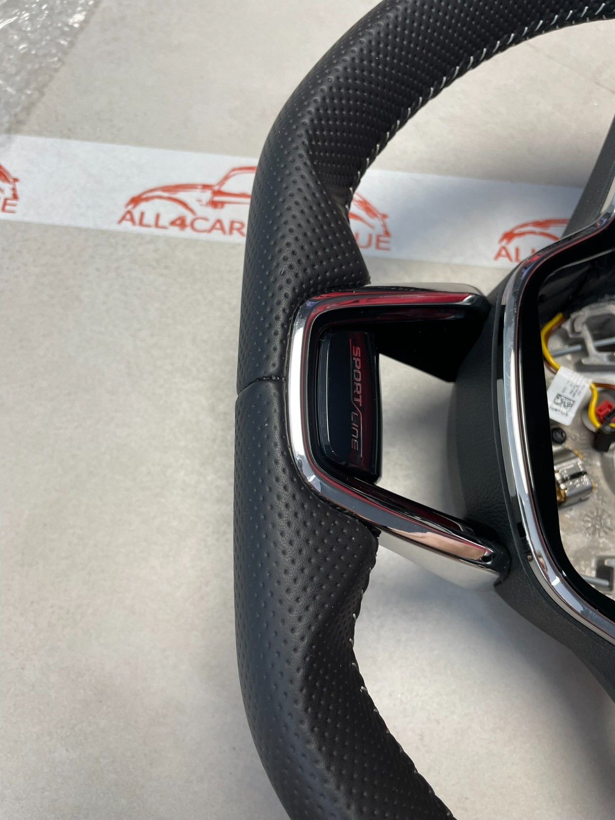 ŠKODA OCTAVIA IV 5E3 SPORT LINE LENKRAD ABGEFLACHT GELOCHT 5E3419093AT FAST NEU - Obrázek 17