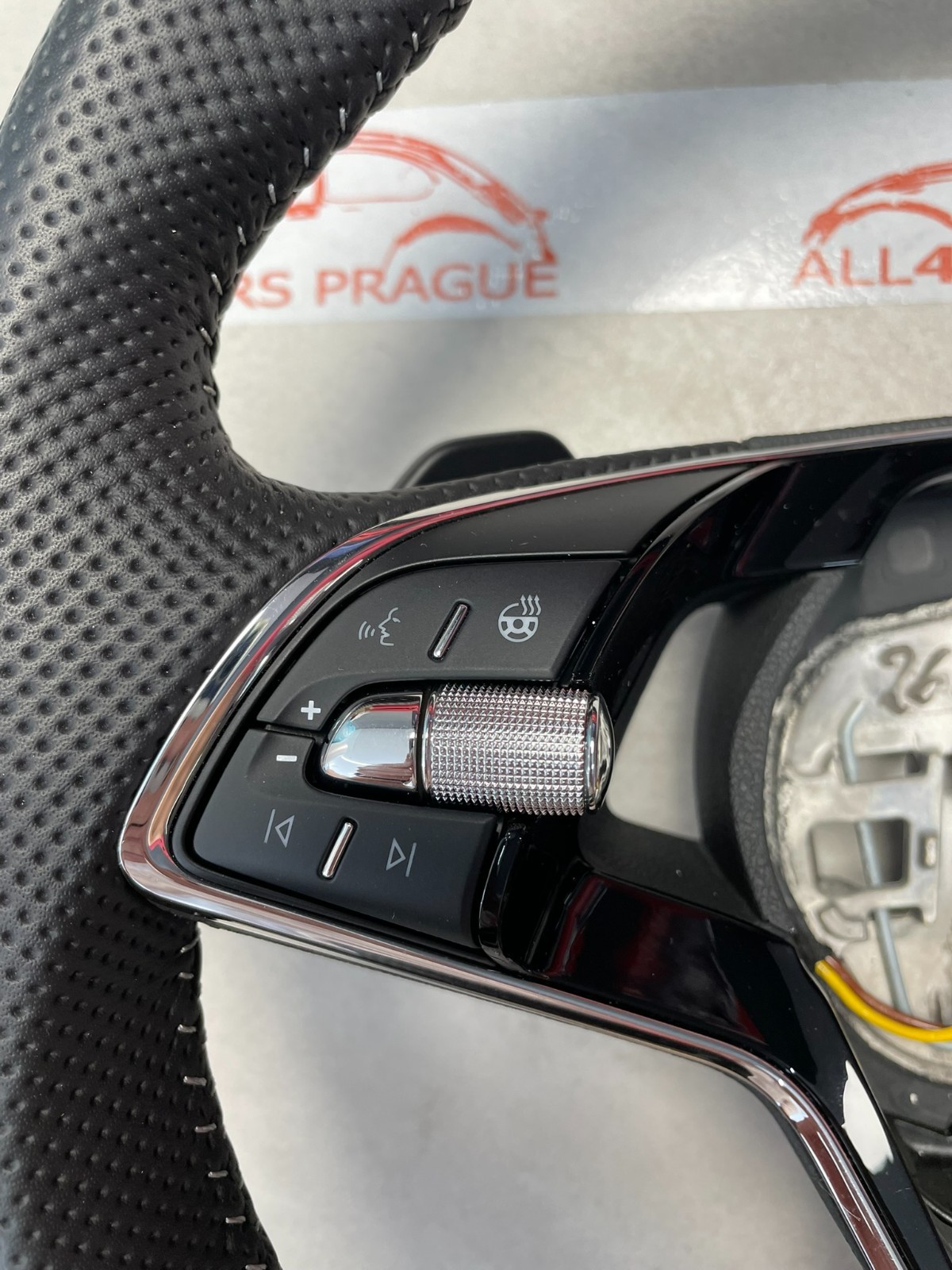 ŠKODA OCTAVIA IV 5E3 SPORT LINE LENKRAD ABGEFLACHT GELOCHT 5E3419093AT FAST NEU - Obrázek 7