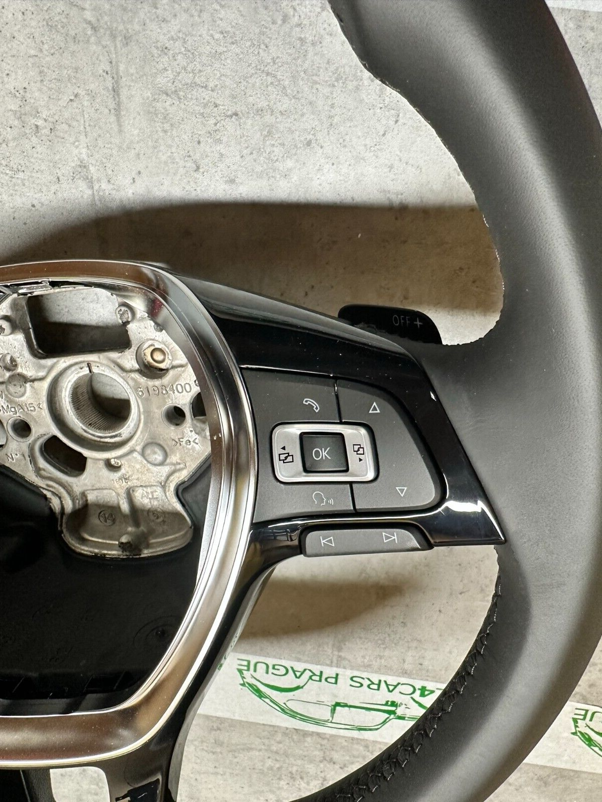 VW GOLF 7 VII PASSAT B8 MULTIFUNKTION LENKRAD DSG LEDER R-LOGO 5G0419091DM E74 - Obrázek 7