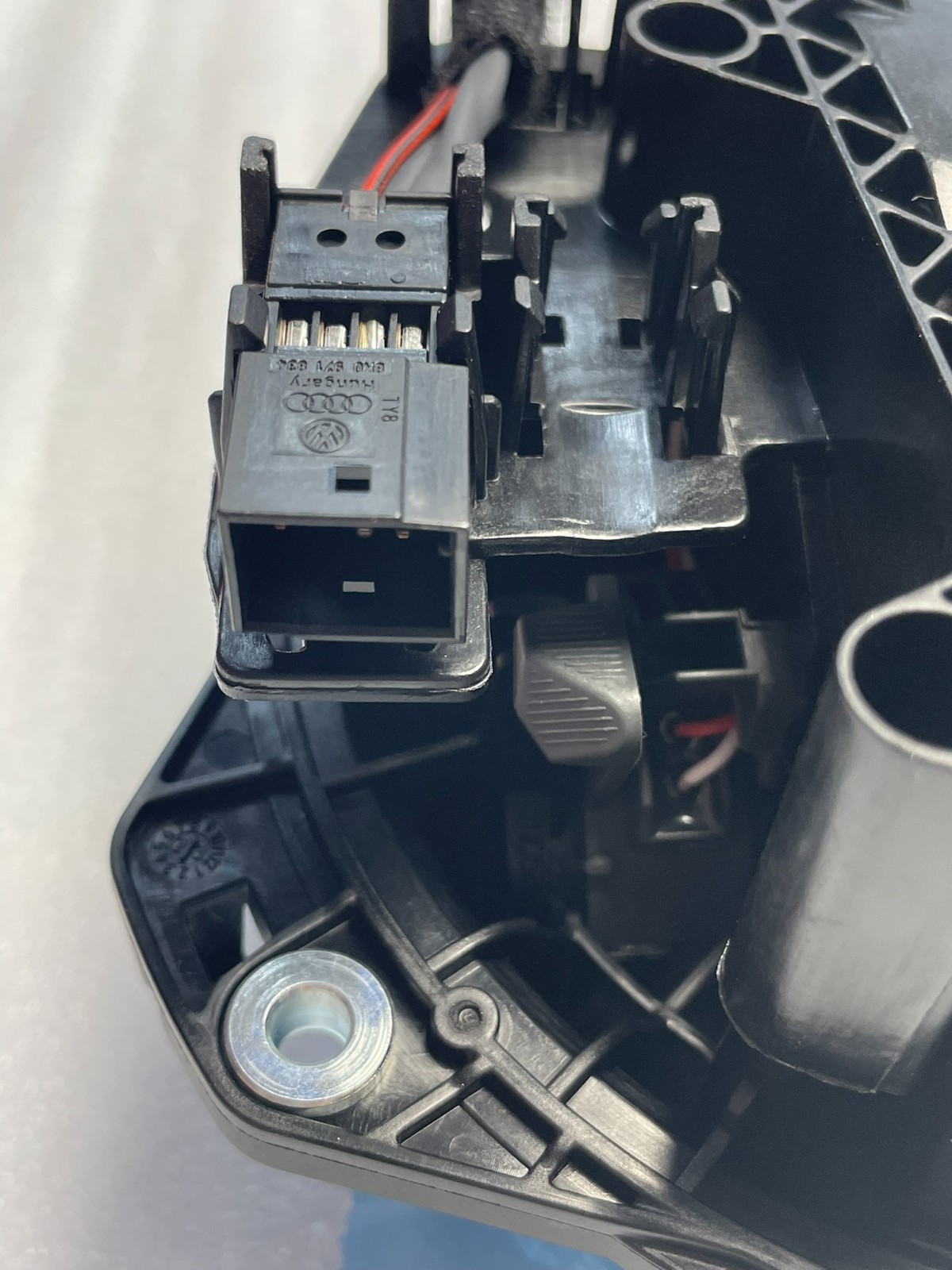 VW GOLF 8 HINTERE TÜRSCHLIESSE LOGO MIT KAMERA MIT MIKROSCHALTER 5H0827469P NEU - Obrázek 19