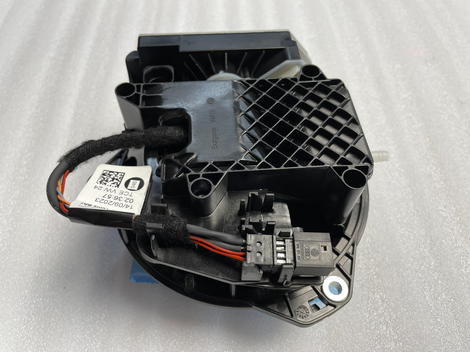 VW GOLF 8 HINTERE TÜRSCHLIESSE LOGO MIT KAMERA MIT MIKROSCHALTER 5H0827469P NEU - Obrázek 21