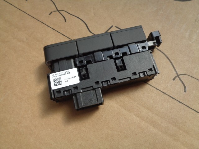 VW GOLF MK7 BEDIENEINHEIT DRUCKTASTEN 5G1927137P Fast Neu Teil dem v Test Wagen - Obrázek 9