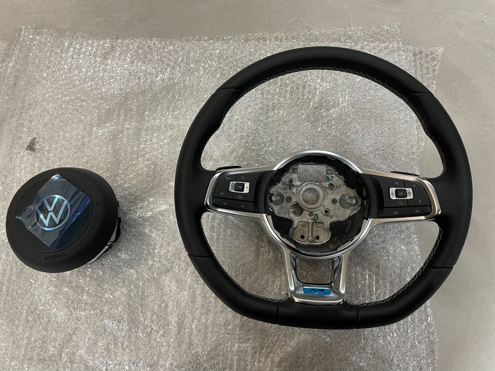 VW LENKRAD R SPORT LEDER KOMPLET GOLF 7/ARTEON/PASSAT/TIGUAN 5G0419091JF ORG NEU - Obrázek 10