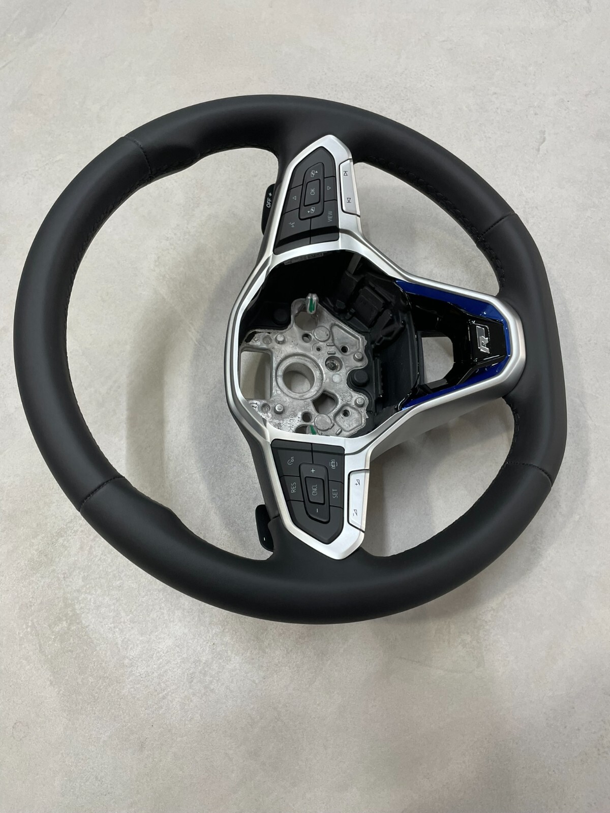 VW PASSAT ARTEON TIG..SPORT LENKRAD ABGEFLACHT LEDER R-LOGO 2G0419089C Fast Neu - Obrázek 12