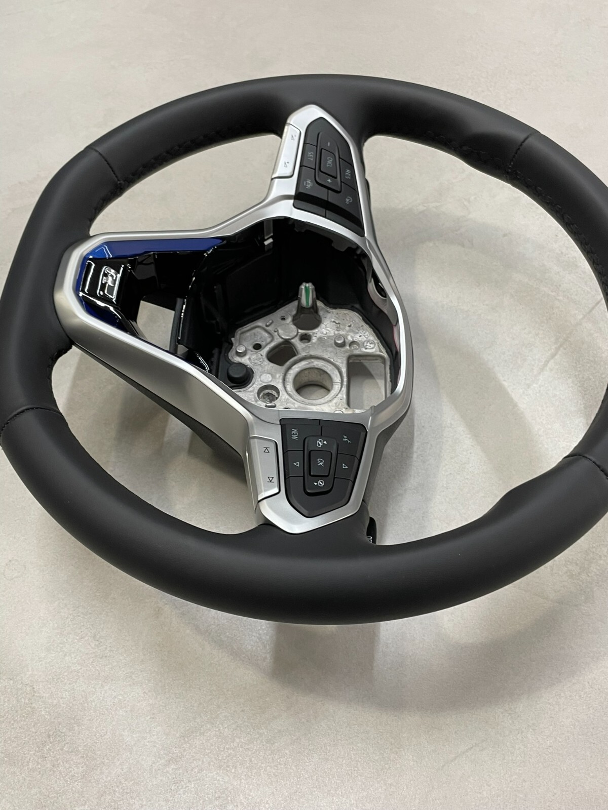 VW PASSAT ARTEON TIG..SPORT LENKRAD ABGEFLACHT LEDER R-LOGO 2G0419089C Fast Neu - Obrázek 17