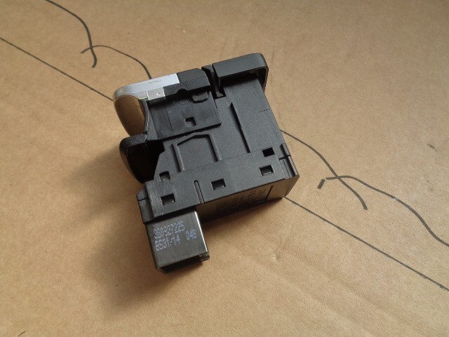 VW PASSAT B8 SCHALTER ELEKTROMECHANISCHE FESTSTELLBREMSE 3G0927225 Fast Neu Test - Obrázek 13