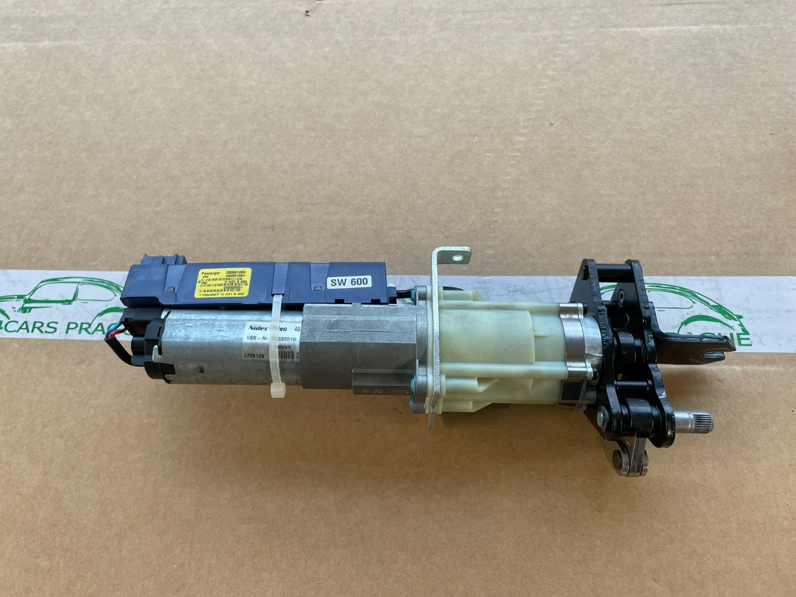 VW PASSAT VARIANT HECKKLAPPE ANTRIEB ANTRIEBSMOTOR 3C9827384E DEM VOM TEST CAR! - Obrázek 3