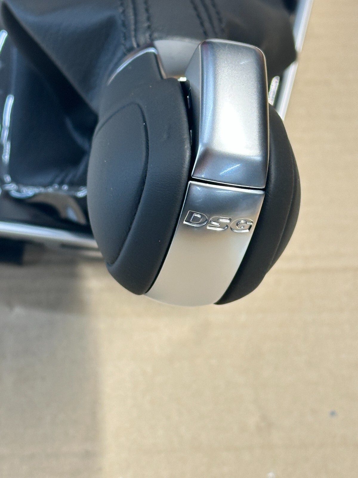 VW PASSAT VW ARTEON SCHALTKNAUF DSG LEDER KOMPLET 3G1713203C ORIGINAL VW TEIL - Obrázek 19