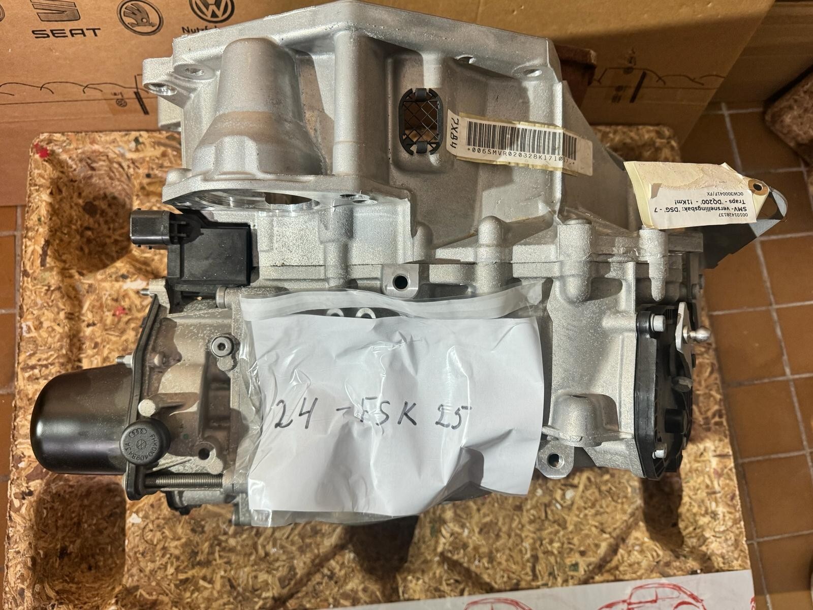 VW PASSAT/VARIANT/4MOTION AUTOMATIKGETRIEBE DSG, CODE: SMV, - NEU-!! ORIGINAL - Obrázek 8