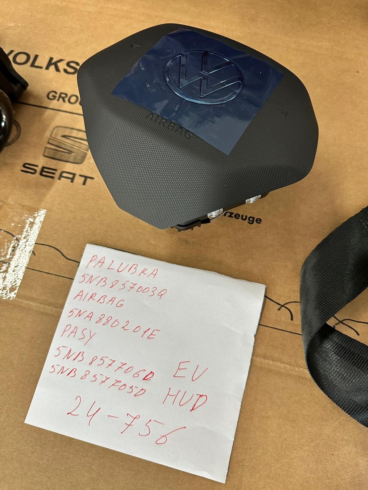 VW TIGUAN 2020-2023 SCHALTTAFEL HUD-DASHBOARD HUD 5NB 857 003 N + GURTEN+AIRBAG - Obrázek 15