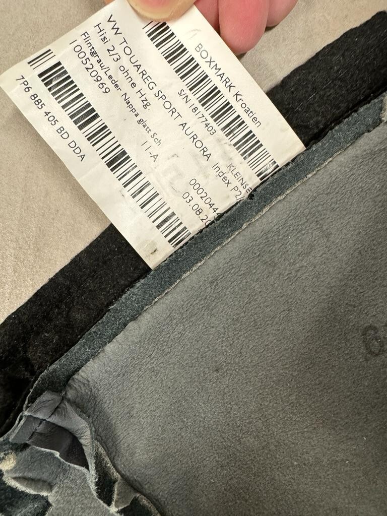 VW TOUAREG 7P SITZBEZUG LEDER BEZUG GELOCHT SCHWARZ-GRAU SITZ HINTEN ORIG.NEU !! - Obrázek 10