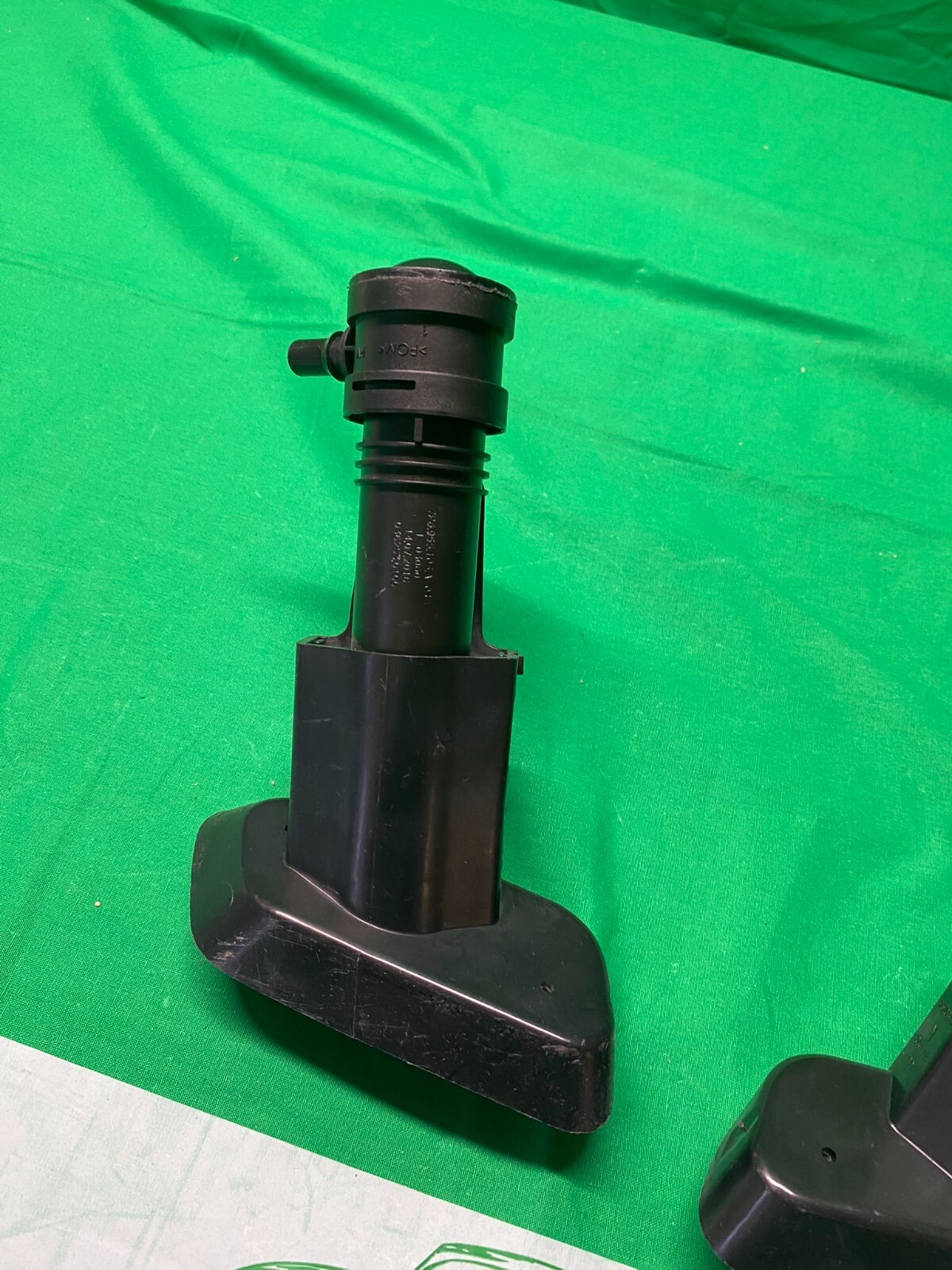 VW TOUAREG HUBZYLINDER MIT DUSENTRAGER AND SPRITZDUSE R+L ORIG.NEU!!! - Obrázek 4