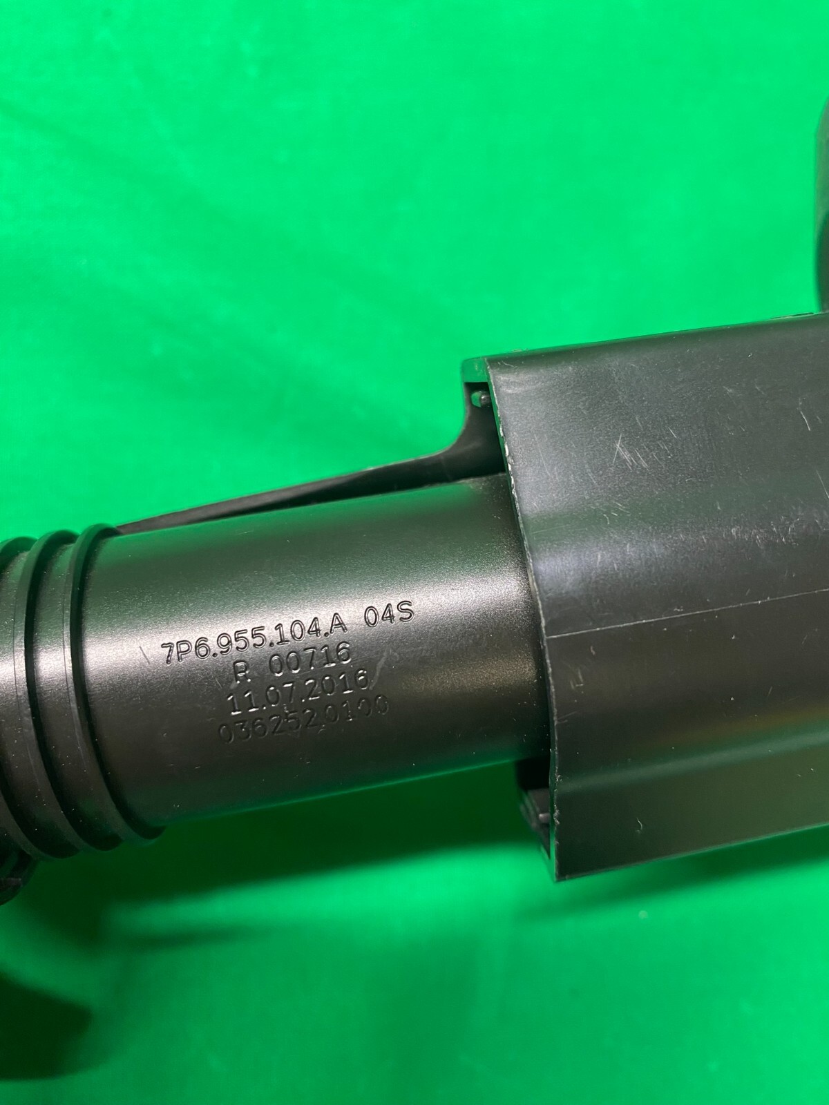 VW TOUAREG HUBZYLINDER MIT DUSENTRAGER AND SPRITZDUSE R+L ORIG.NEU!!! - Obrázek 5