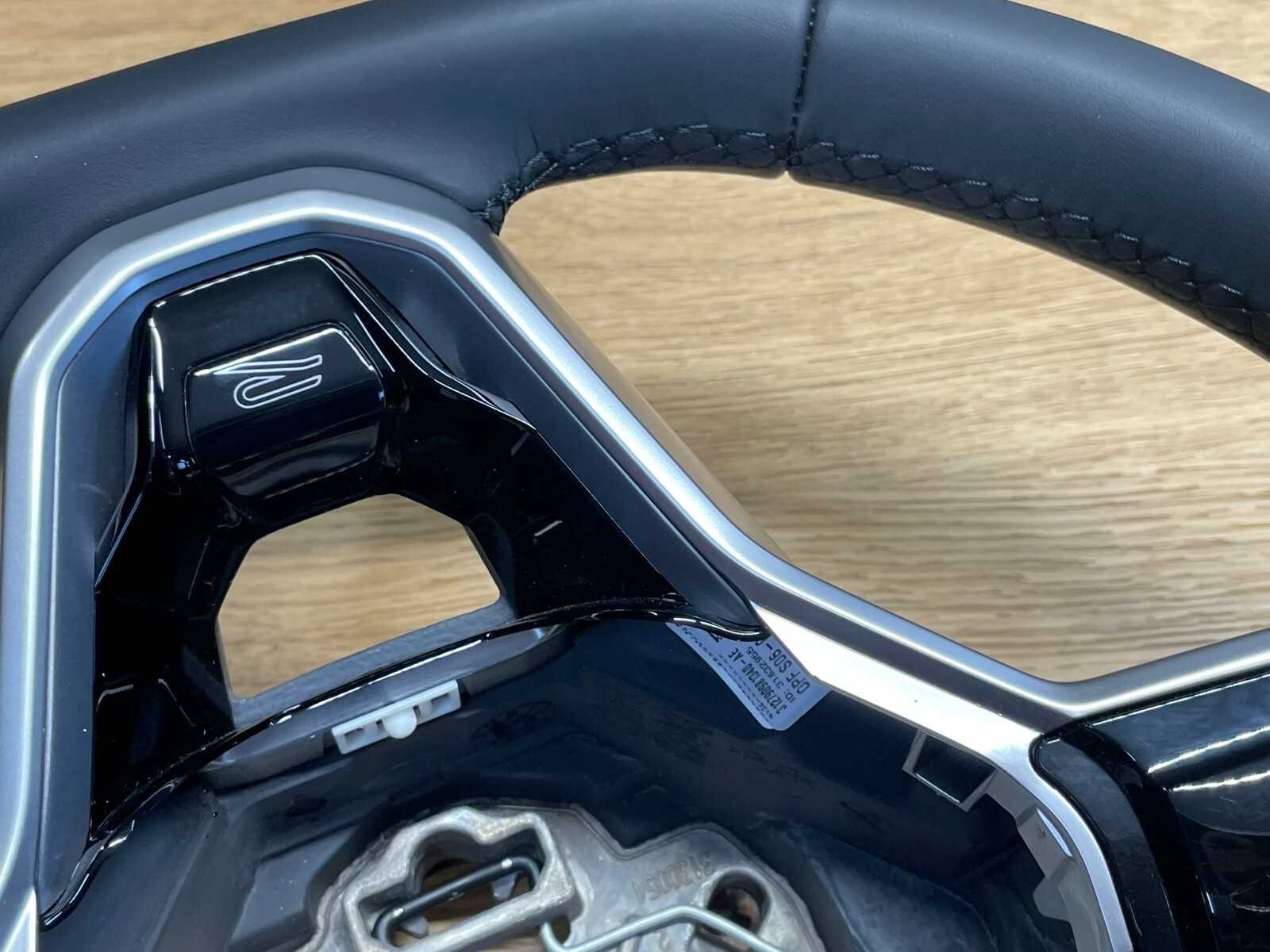 VW TOUAREG MULTIFUNKTIONS LEDER LENKRAD SPORT "R" 760419089Q FAST NEU TEST CAR - Obrázek 15