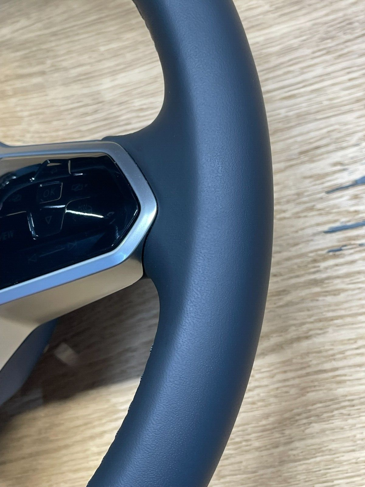 VW TOUAREG MULTIFUNKTIONS LEDER LENKRAD SPORT "R" 760419089Q FAST NEU TEST CAR - Obrázek 17