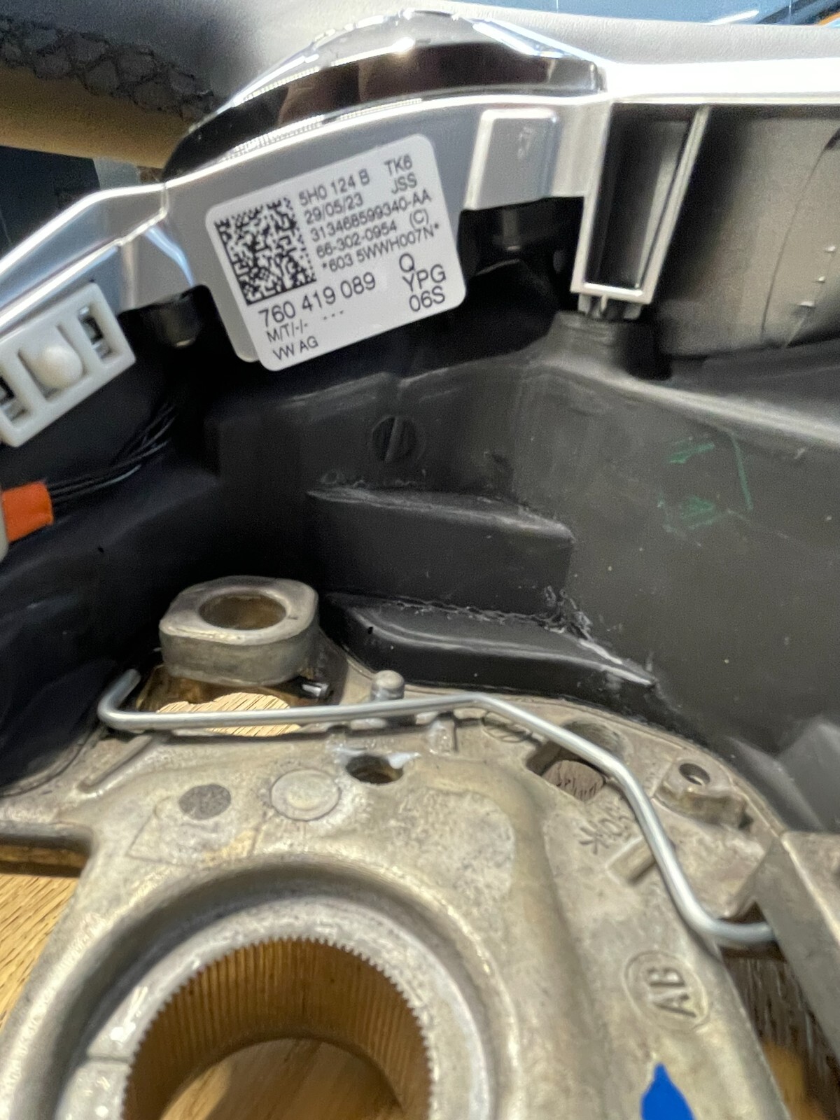 VW TOUAREG MULTIFUNKTIONS LEDER LENKRAD SPORT "R" 760419089Q FAST NEU TEST CAR - Obrázek 3