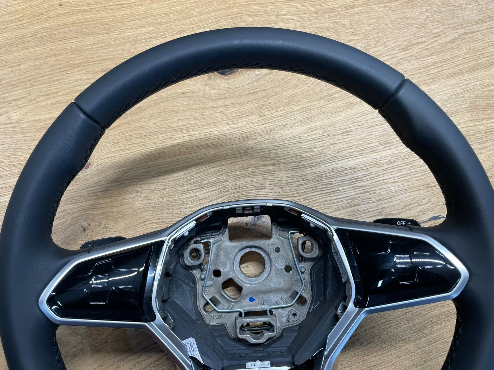 VW TOUAREG MULTIFUNKTIONS LEDER LENKRAD SPORT "R" 760419089Q FAST NEU TEST CAR - Obrázek 6