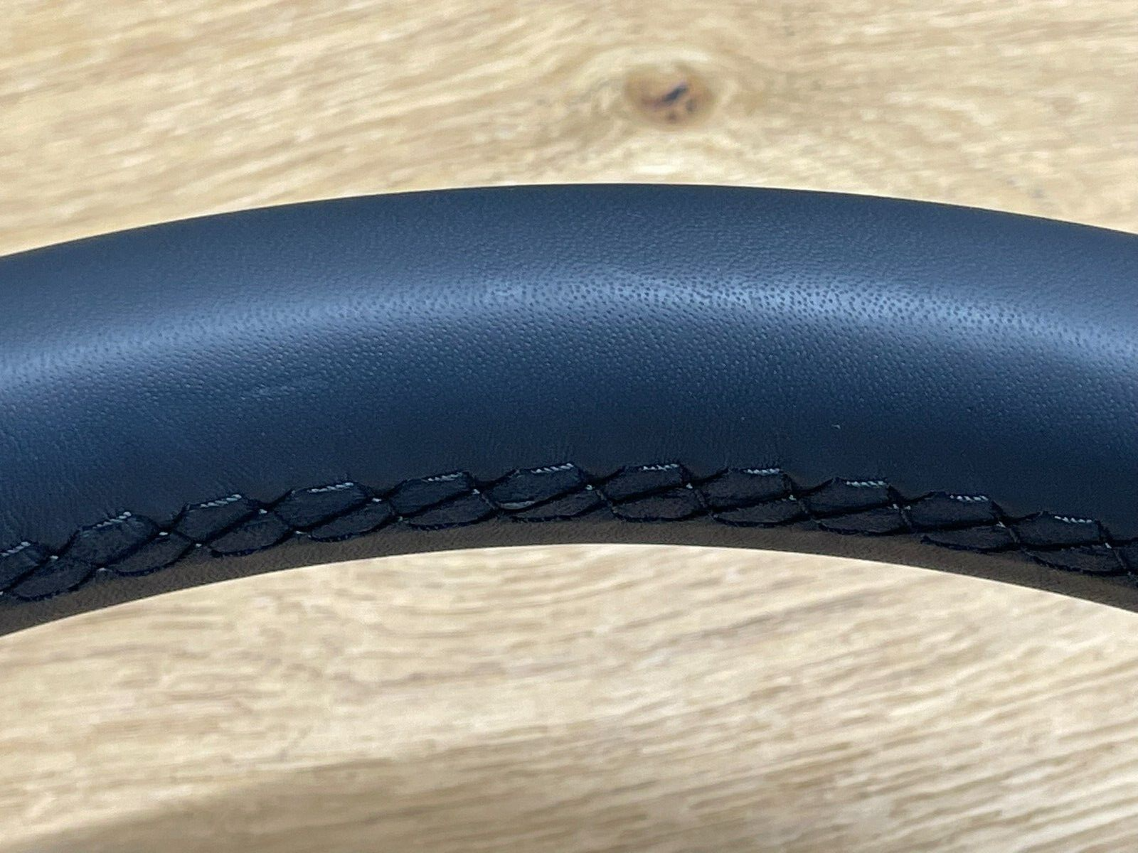 VW TOUAREG MULTIFUNKTIONS LEDER LENKRAD SPORT "R" 760419089Q FAST NEU TEST CAR - Obrázek 8