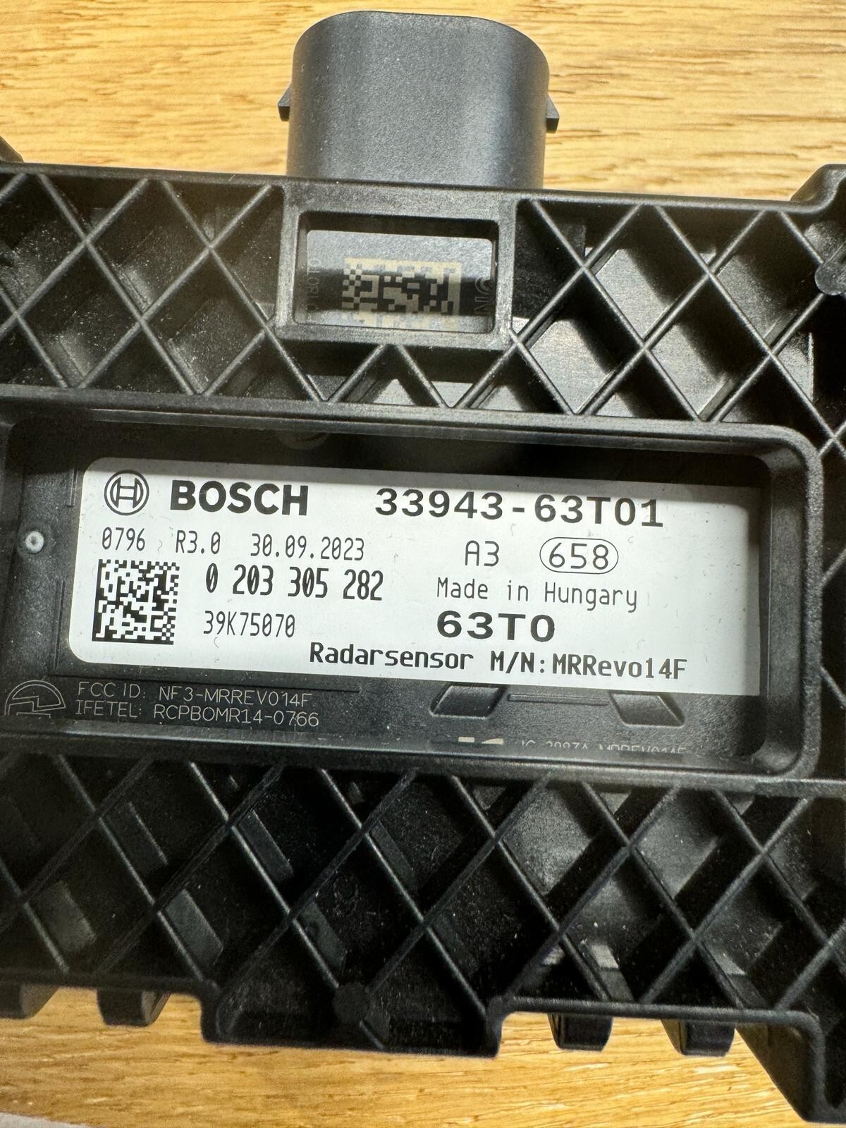 33943-63T01 SUZUKI SENSOR RADAR 33943-63T01 ACC RADAR SENZOR SUZUKI ACC RADAR OE - Obrázek 3