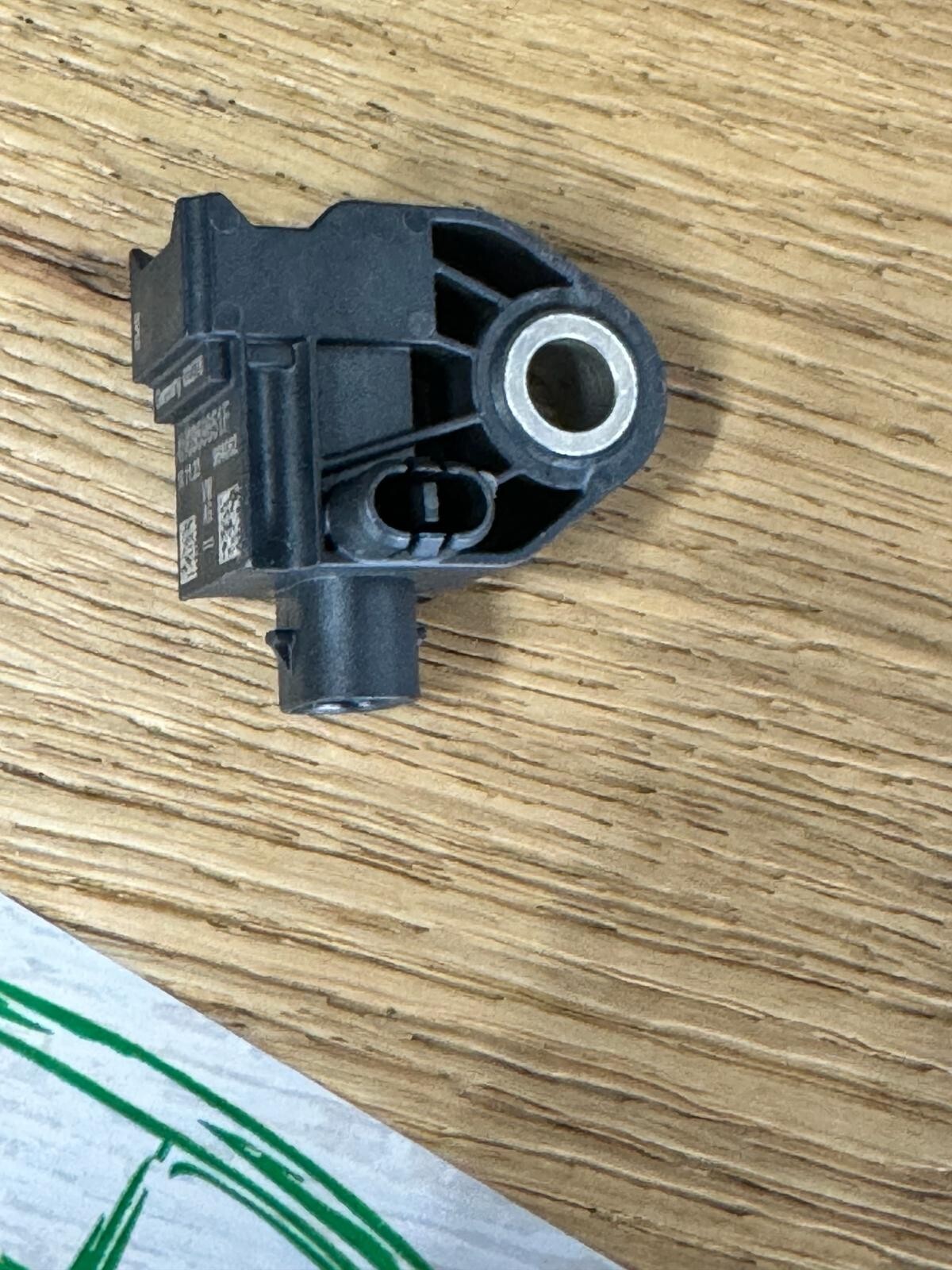 4N0959651F AUDI Q7, VW TOUAREG CRASHSENSOR FÜR FUSSGÄNGERSCHUTZ 4N0959651F NEU ! - Obrázek 5