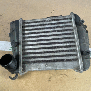 AUDI A4  2.7 - 3.0 TDI TURBO-LADELUFTKÜHLER L. 8E0145805R = 8E0145805AD TEST CAR