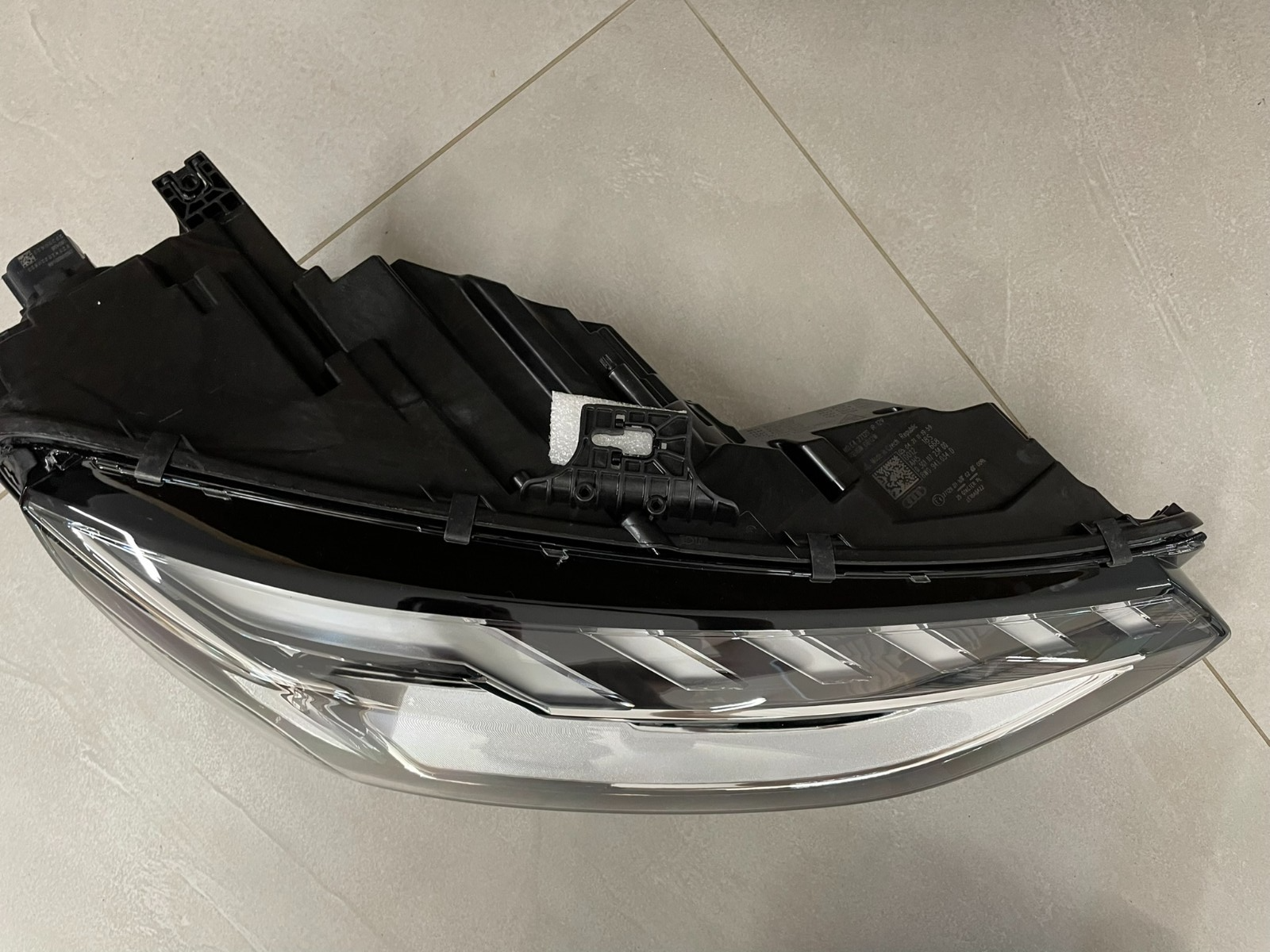 AUDI A4 LED RECHTS FRONTSCHEINWERFER 8W0941034D ORIG NEU - Obrázek 8