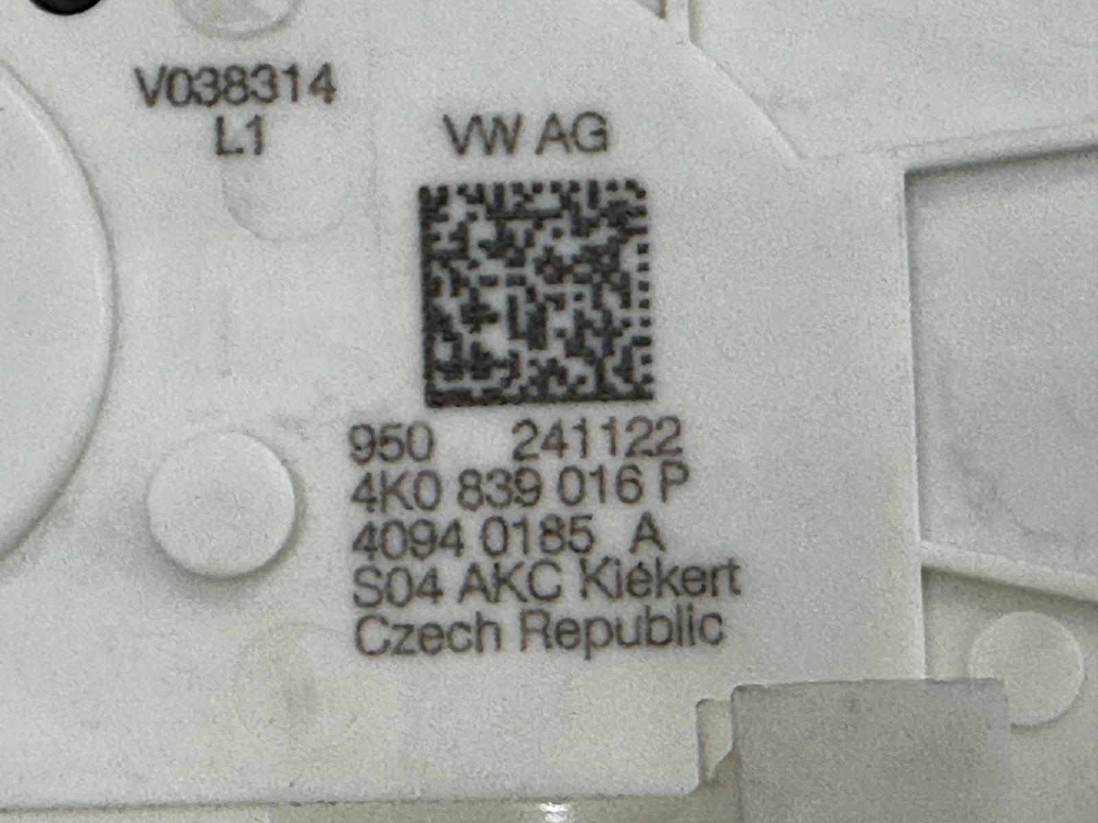 AUDI A6 A7 Q8 E-TRON TÜRSCHLOSS RECHTS HINTEN 4K0839016P ORIG.NEU!! - Obrázek 3