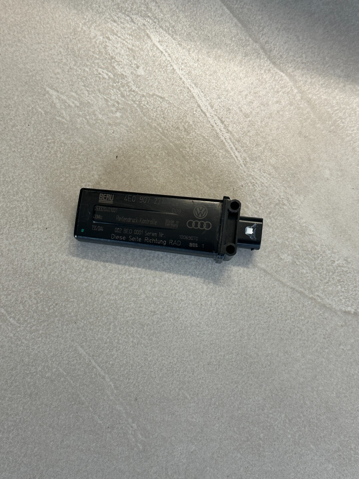 AUDI A8 ANTENNE REIFENDRUCKKONTROLLE SENSOR 4E0907277 FAST NEU DEMONT VOM TEST.. - Obrázek 5