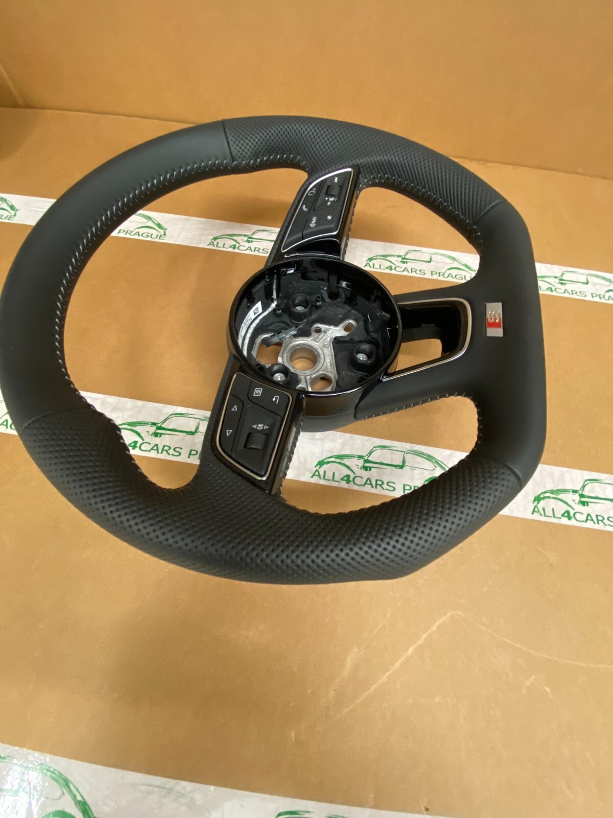 AUDI LENKRAD A3 S3 Q2 LEDER SPORT MULTIFUNKTION LENKRAD PERFORIERT 8V0419091CM - Obrázek 9