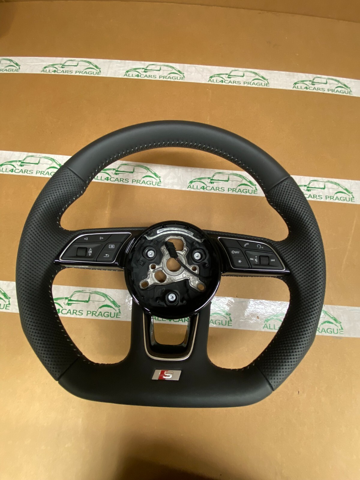 AUDI LENKRAD A3 S3 Q2 LEDER SPORT MULTIFUNKTION LENKRAD PERFORIERT 8V0419091CM - Obrázek 10