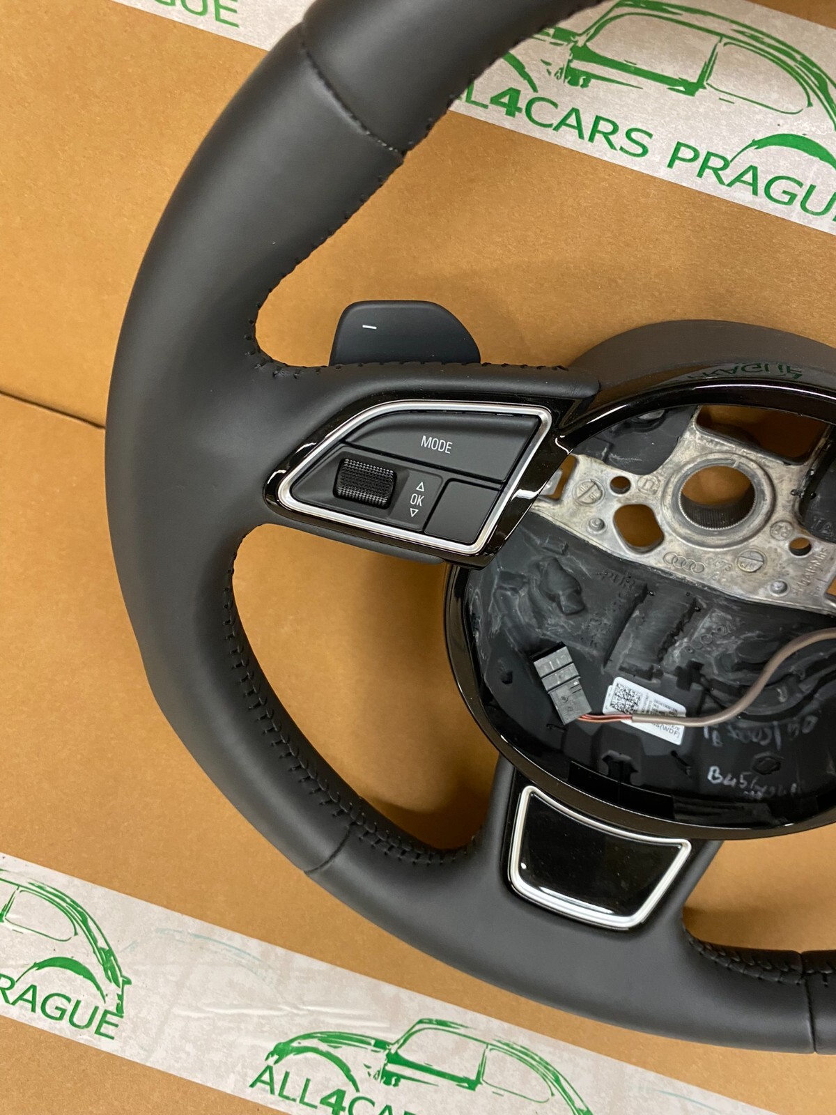 AUDI LENKRAD A4 S4 A5 S5 SPORT LEDERLENKRAD MIT SCHALTWIPEN 8K0419091BN FAST NEU - Obrázek 3
