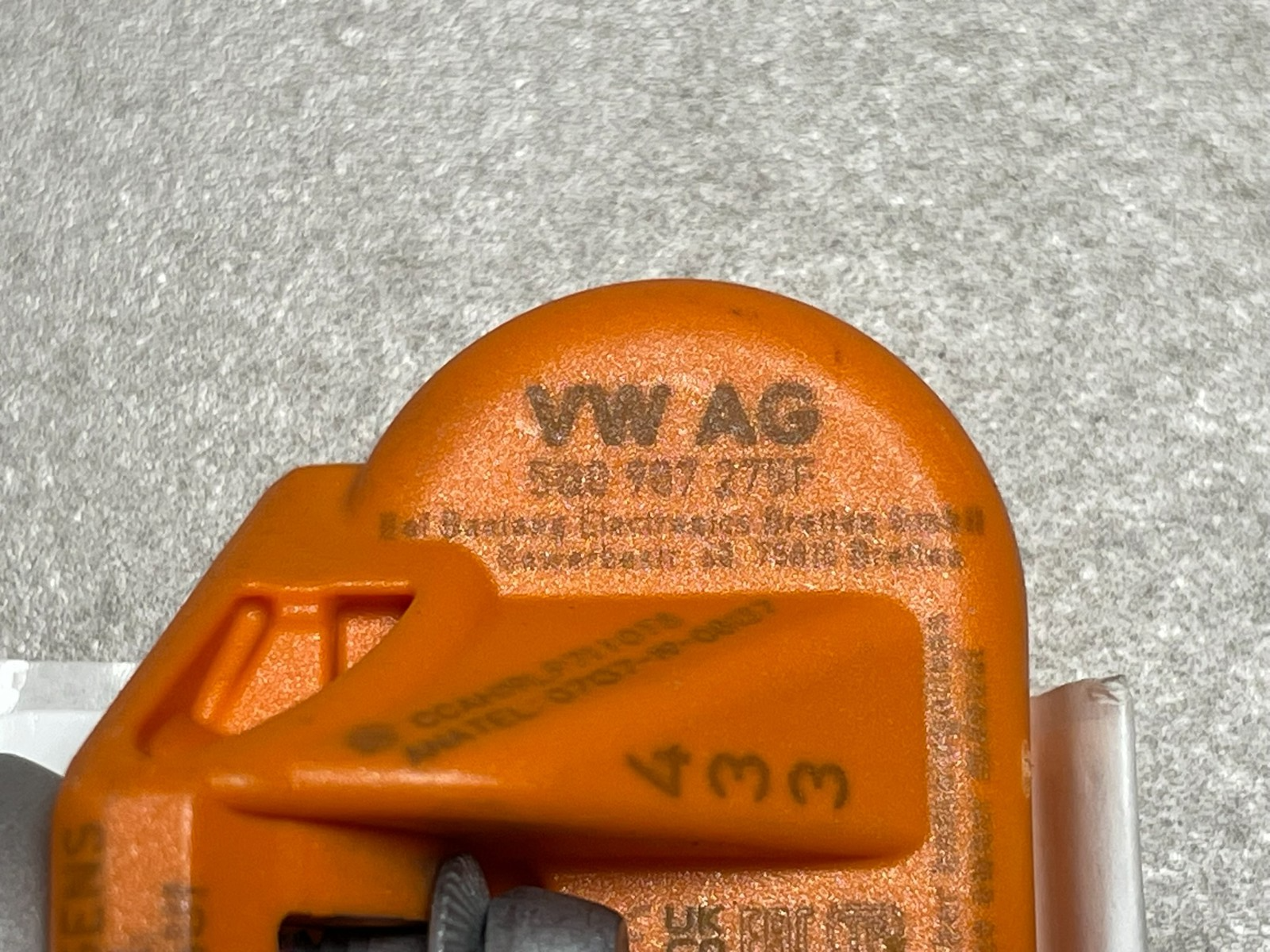 AUDI PORSCHE BENTLEY REIFENDRUCK SENSOR TPMS/RDKS 5Q0907275F ORIG. ! NEU VW !! - Obrázek 3