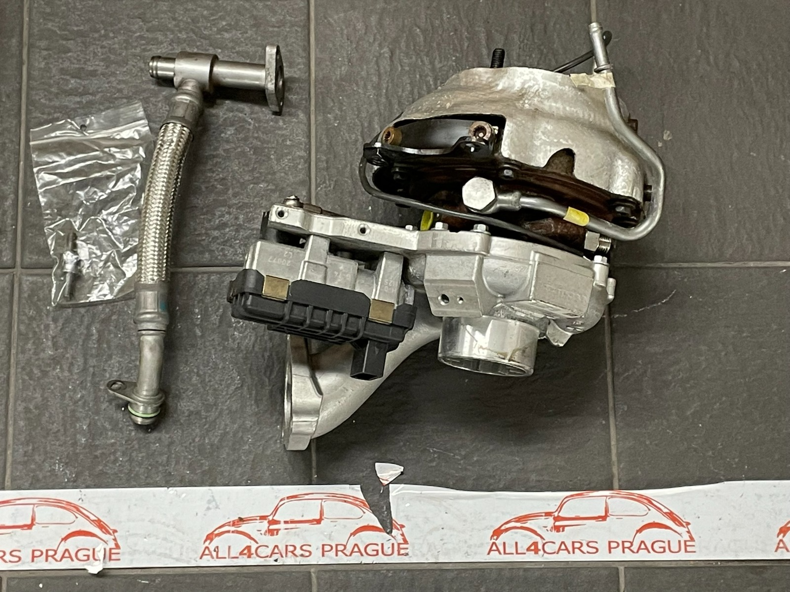 AUDI Q7 6.0L V12 TURBOLADER GARRETT 05A145721A FAST NEU DEMONT VON TEST CAR